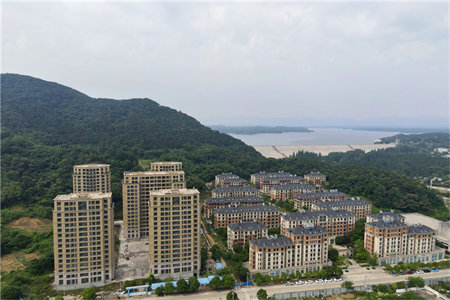 城南湖滨花园2室1厅1卫86m2简单装修